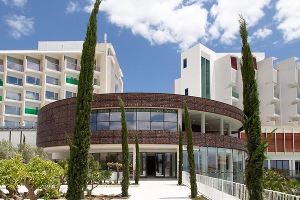 Higueron Hotel Malaga, Curio Collection by Hilton in Malaga All Inclusive Ferien