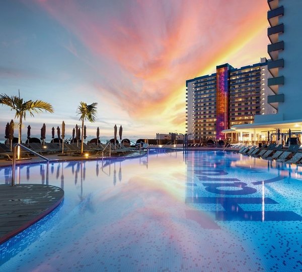 Hard Rock Hotel Tenerife in Teneriffa Süd All Inclusive Ferien