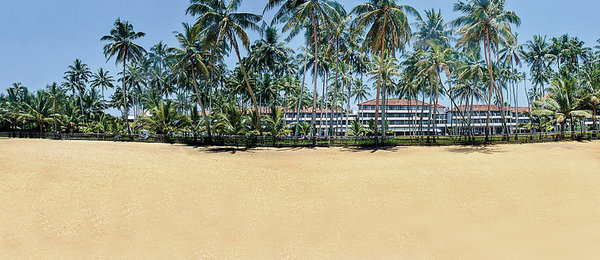 The Blue Water Hotel in Colombo