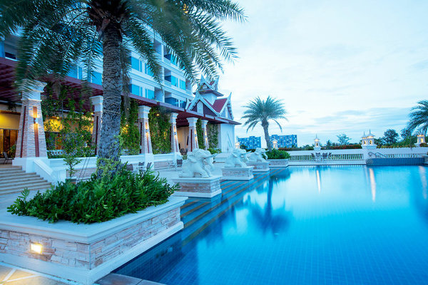 Grand Pacific Sovereign Resort & Spa in Cha Am All Inclusive Ferien