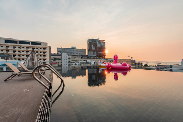 Blackwoods Hotel Pattaya in Nong Prue All Inclusive Ferien