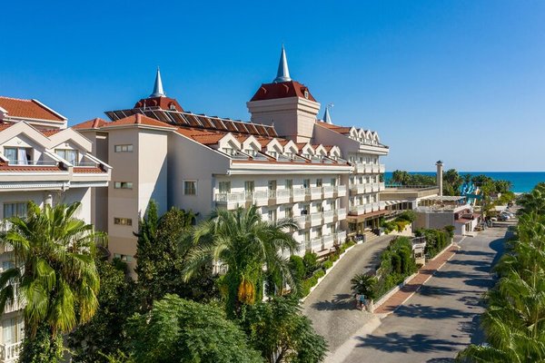 Aydinbey Famous Resort in Serik All Inclusive Ferien