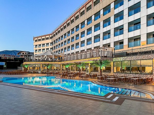 Kirbiyik Resort Hotel in Kargicak All Inclusive Ferien