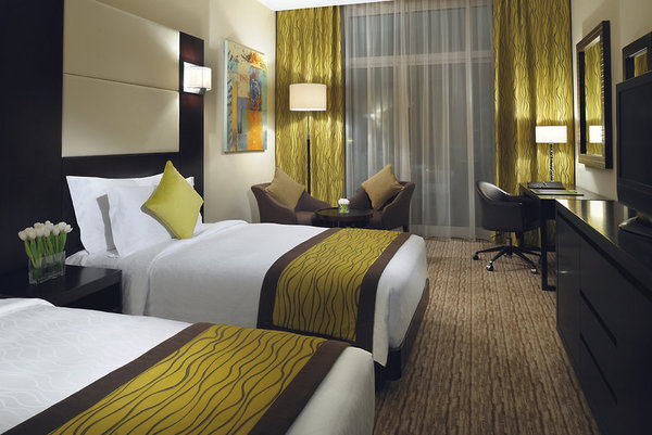 Mövenpick Hotel Jumeirah Lakes Towers in Dubai All Inclusive Ferien