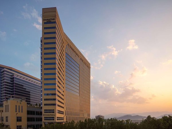 Doubletree By Hilton Fujairah City in Fujairah All Inclusive Ferien