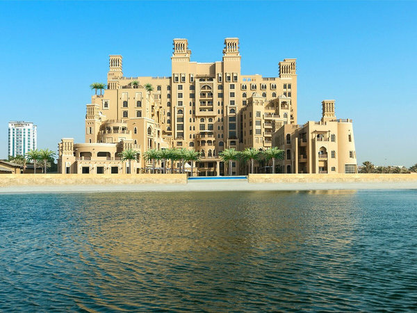 Sheraton Sharjah Beach Resort & Spa in Sharjah All Inclusive Ferien