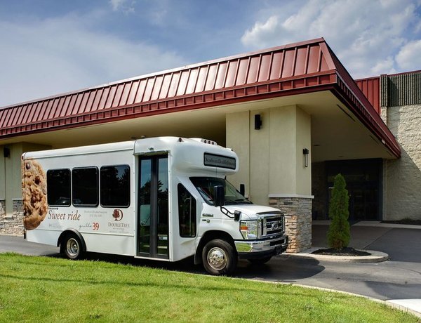 DoubleTree by Hilton Hotel Detroit - Dearborn in Detroit All Inclusive Ferien