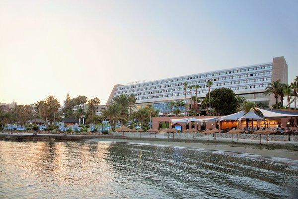 Amathus Beach Hotel Limassol in Limassol All Inclusive Ferien